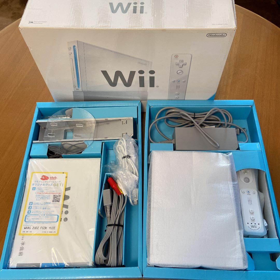 Nintendo Wii 本体　ソフト3つ　コントローラー付き