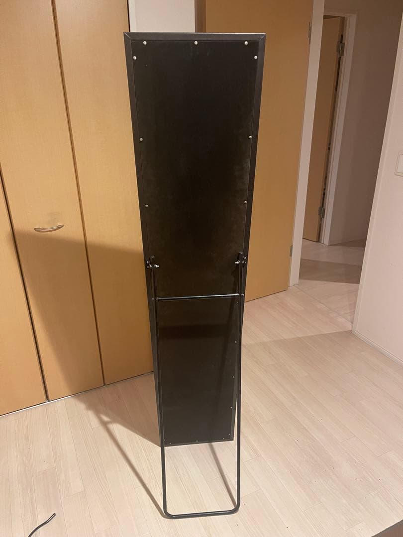 ヴィレッジヴァンガード スタンドミラー 黒 スリムデザイン