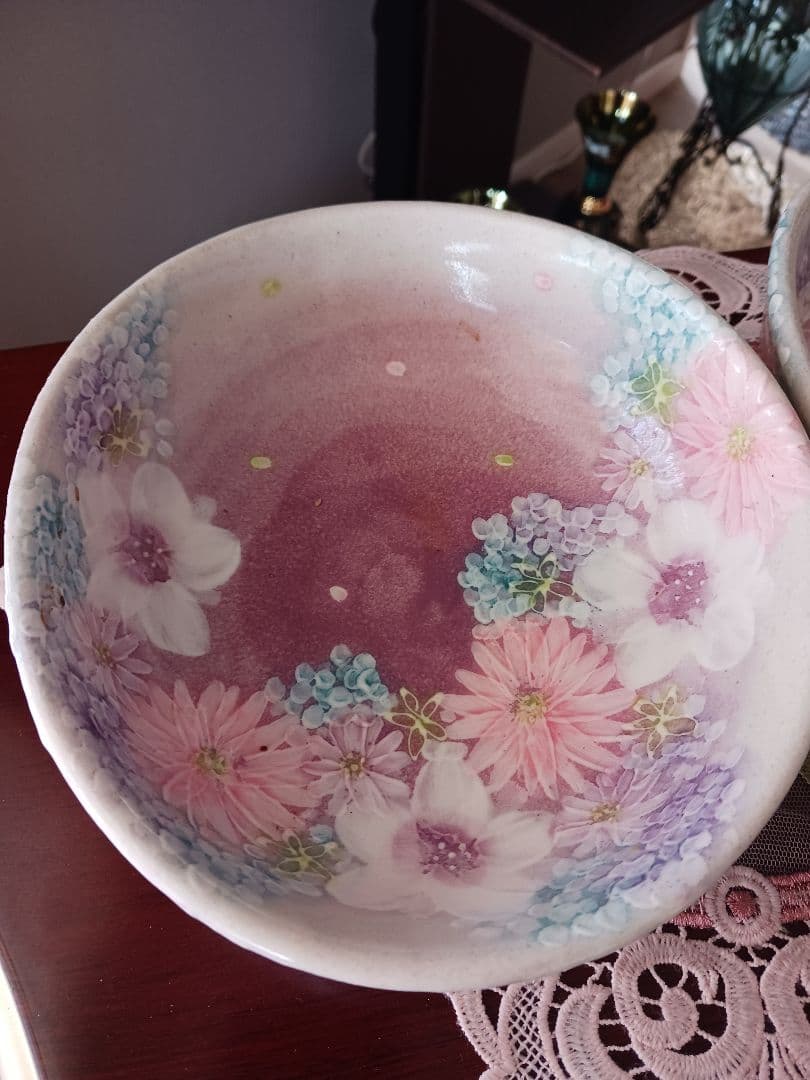 未使用品　工房ゆずりは女性だけの工房おしゃれ楕円鉢　色彩花瀬戸焼　手描き陶器１鉢