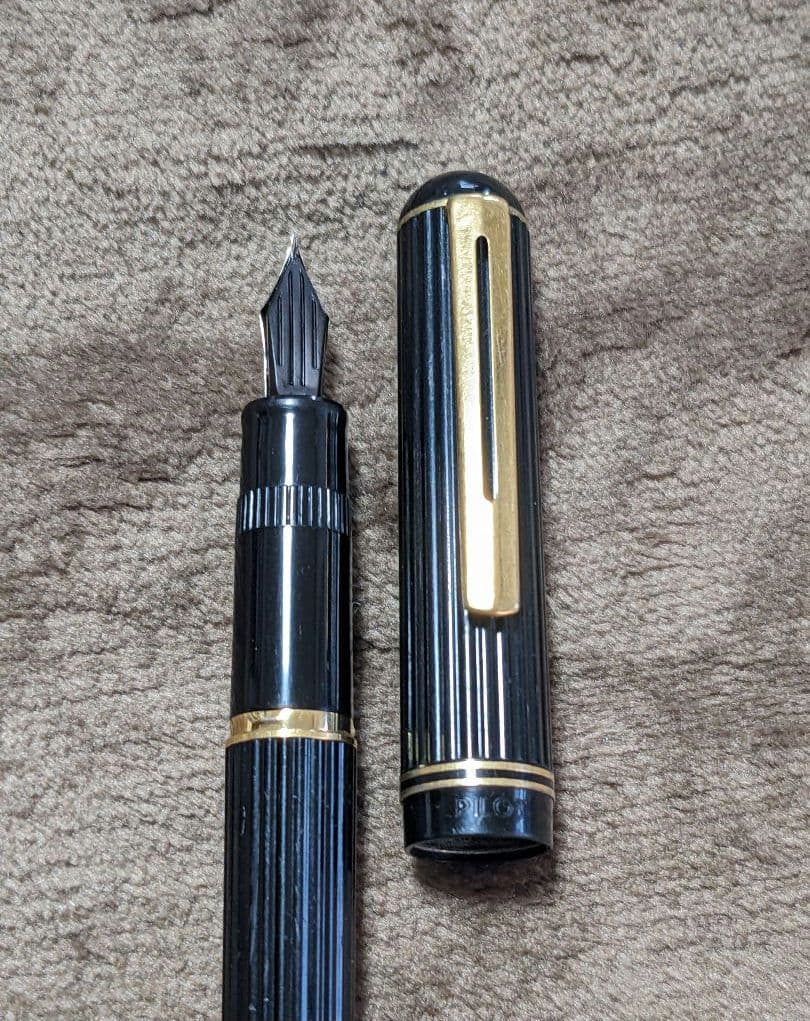 Pilot 万年筆 黒 K14