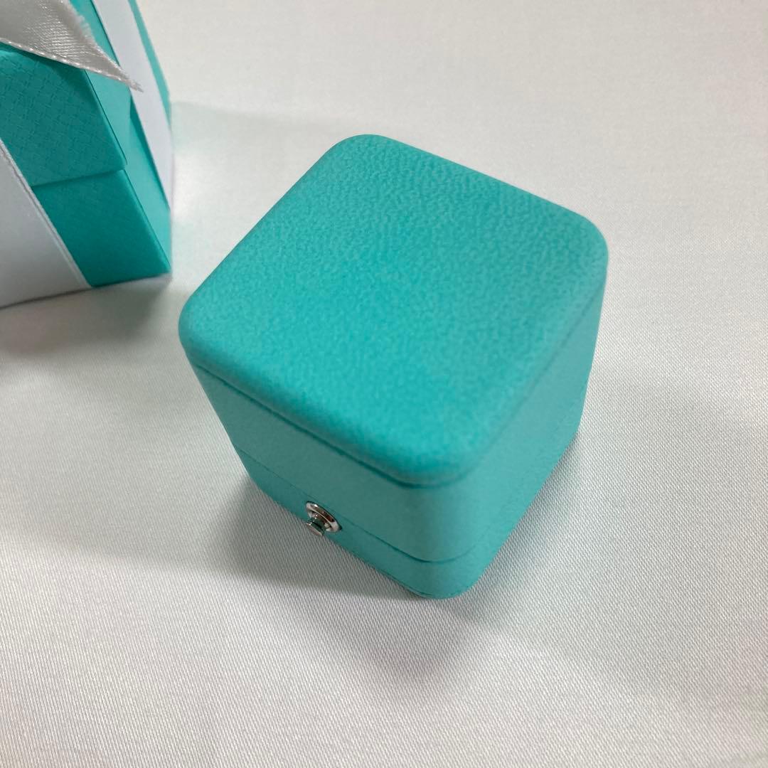 美品　ティファニー　リングケース　指輪入れ　空箱　リボン付き　ブルーボックス