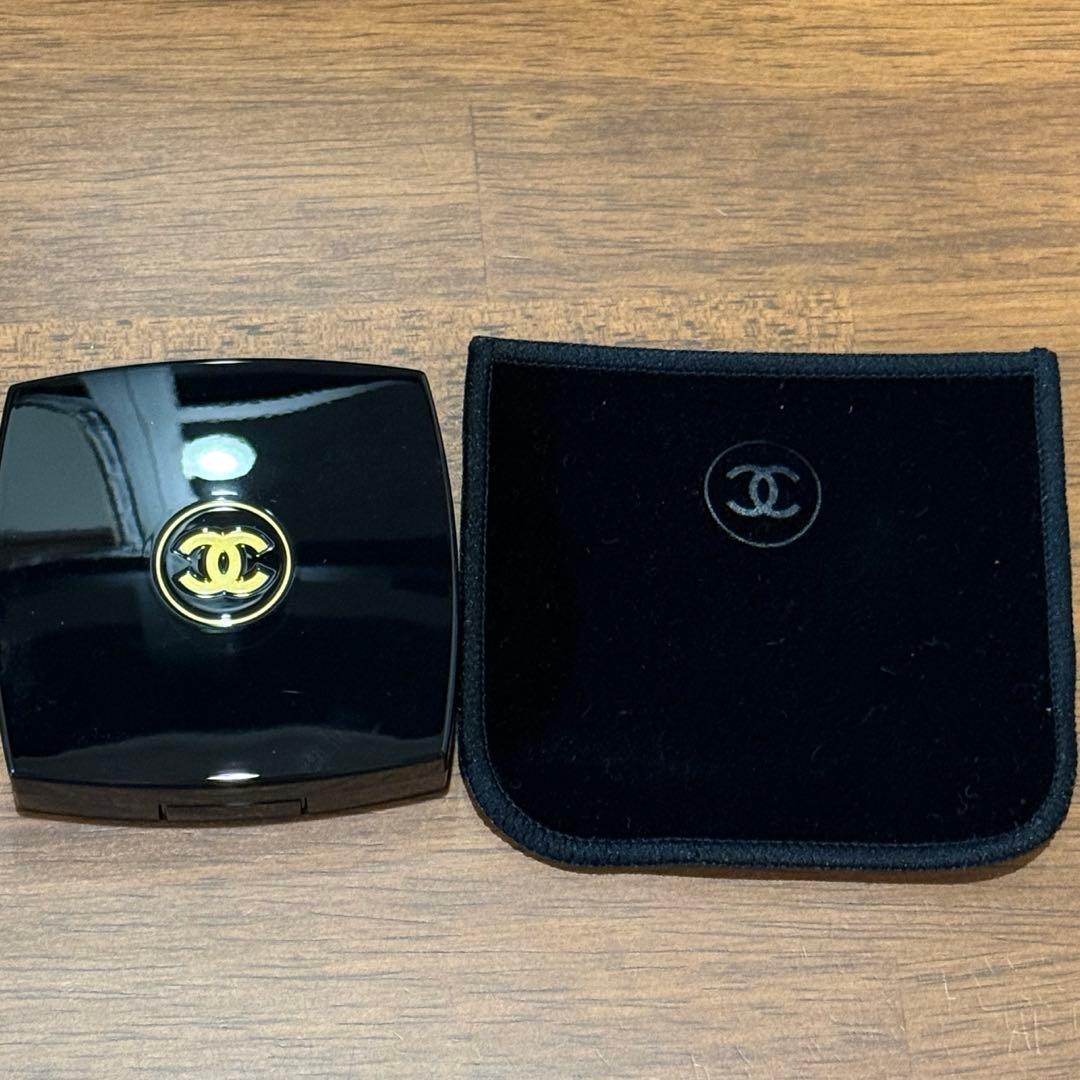 CHANEL レキャトルオンブル　397