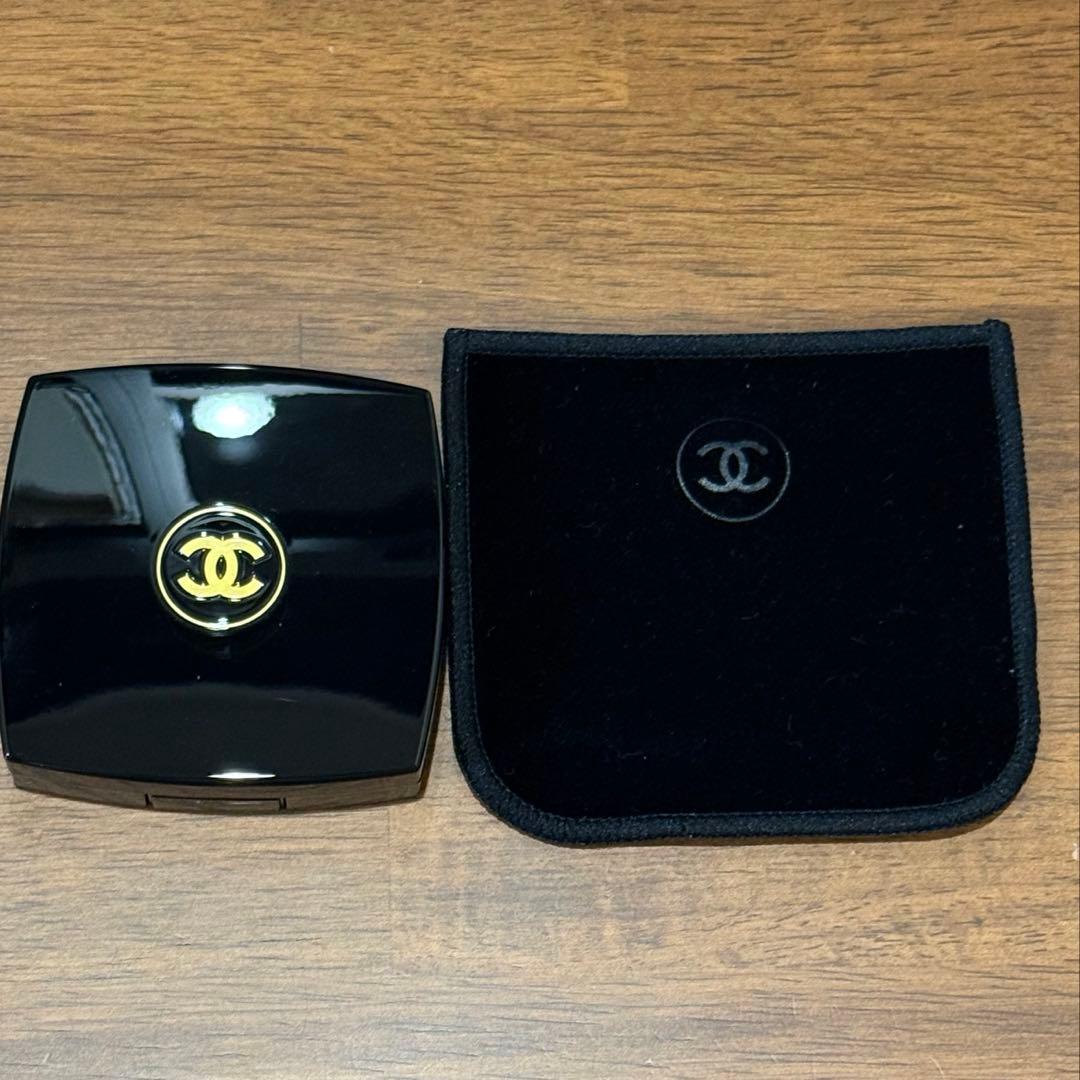 CHANEL レキャトルオンブル　397