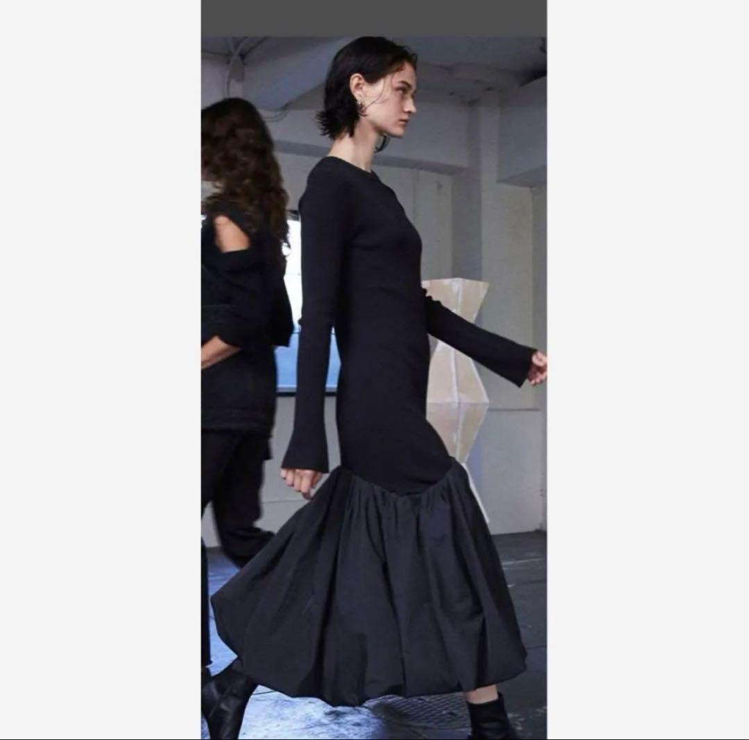エミ　emmi atelier ニットドッキングタフタドレスワンピースベージュM