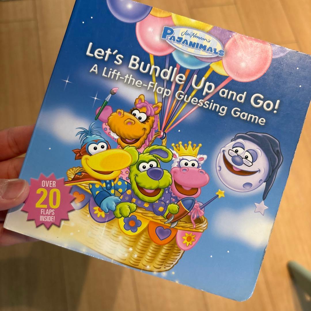 Let's Bundle Up and Go! Pajanimals 洋書　子供