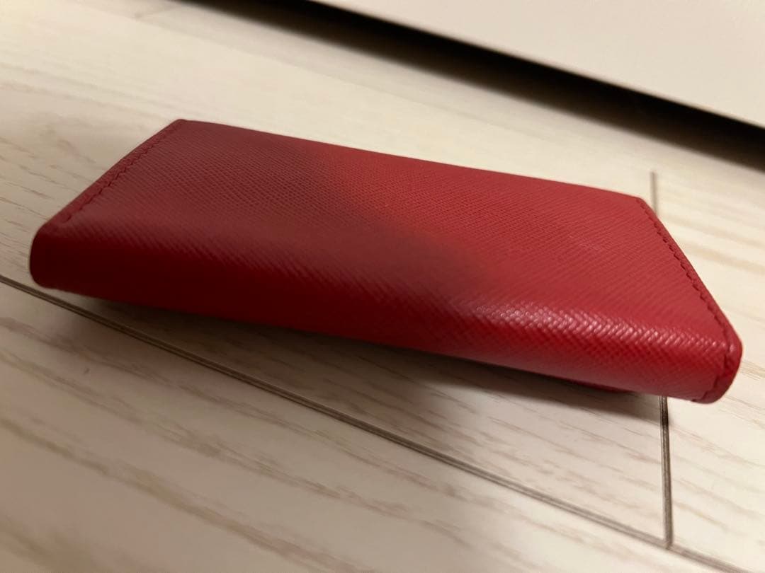 PRADA 赤 レザー キーケース