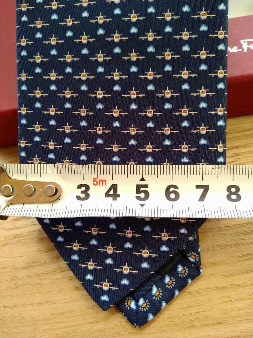 あ*ん様 Salvatore Ferragamo ネクタイ ネイビー新品未使用