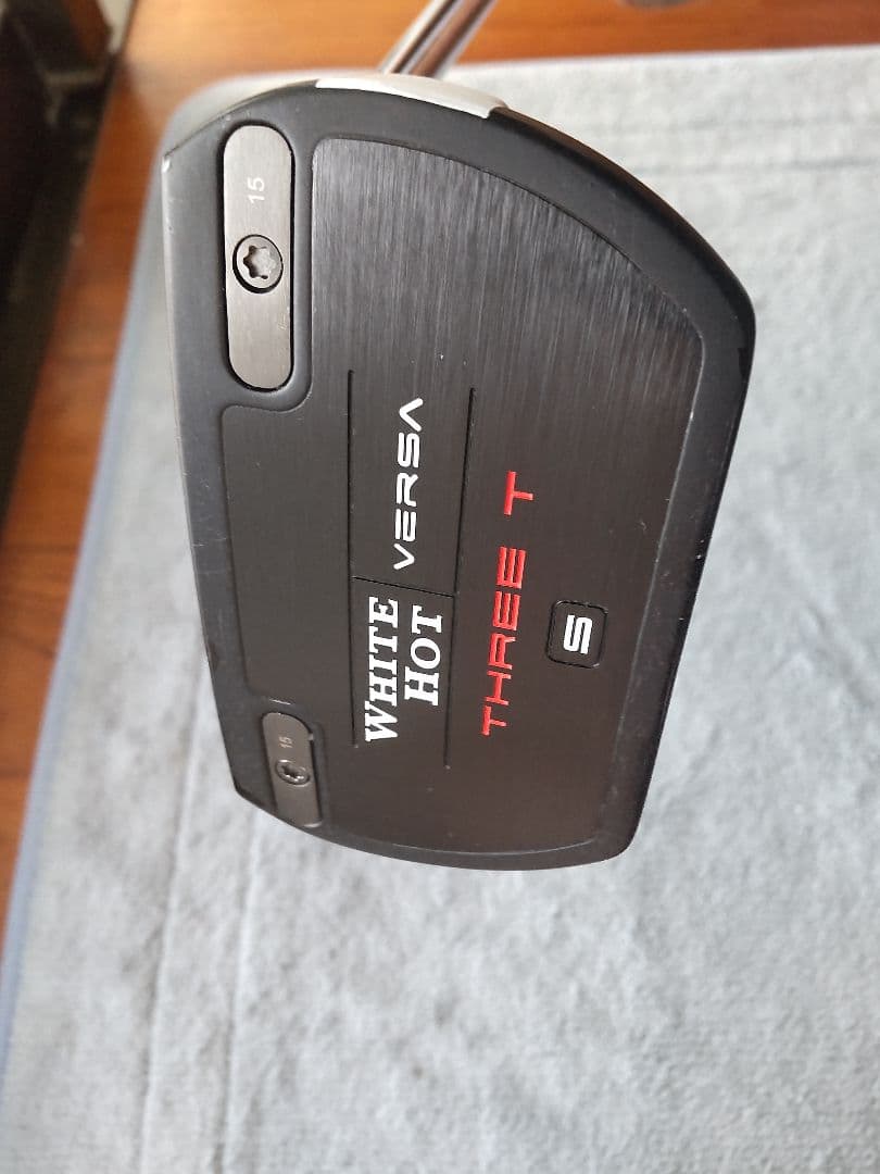 オデッセイ ホワイトホット Versa Three T S パター