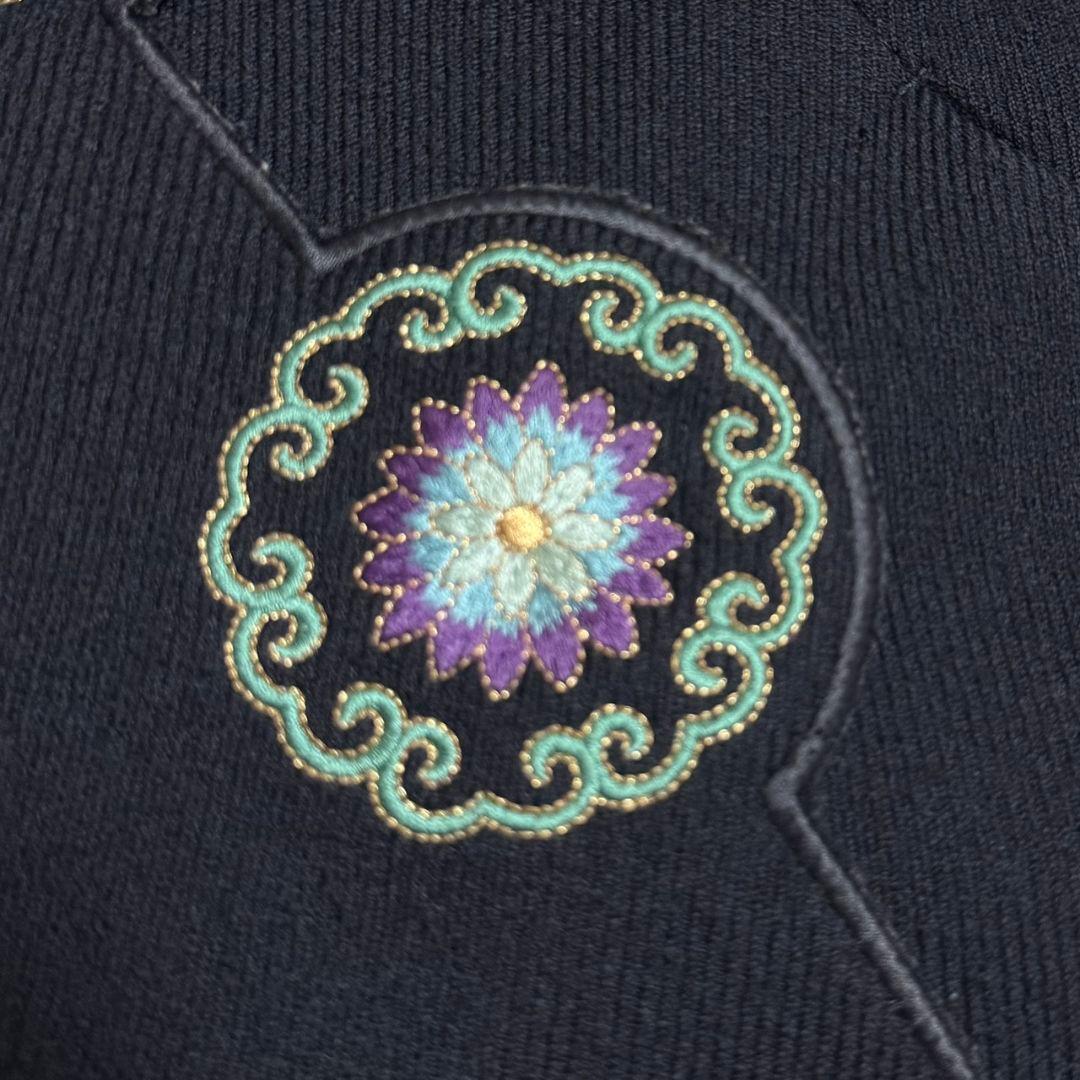 美品 ヴィヴィアンタム 刺繍 ハイネック ジャケット 裏地総柄 黒