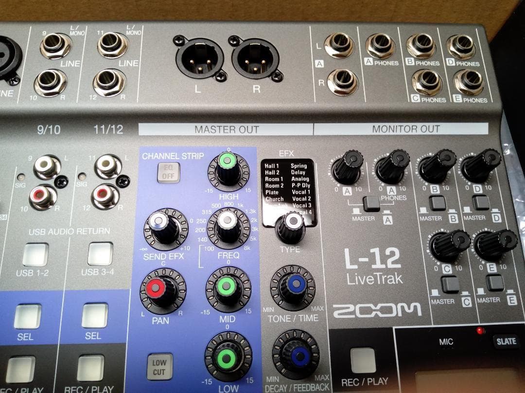 （２月８日までの特別価格）未使用 ZOOM L-12 デジタルミキサー