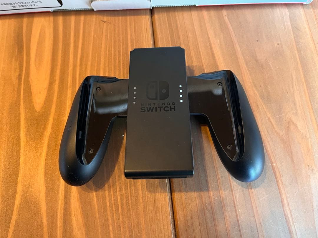 Nintendo Switch 本体 赤/緑ジョイコン