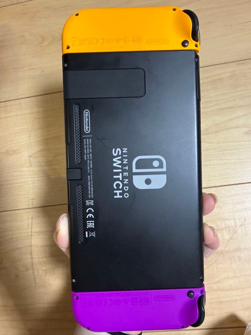 Nintendo Switch 本体 128GBメモリー付き美品