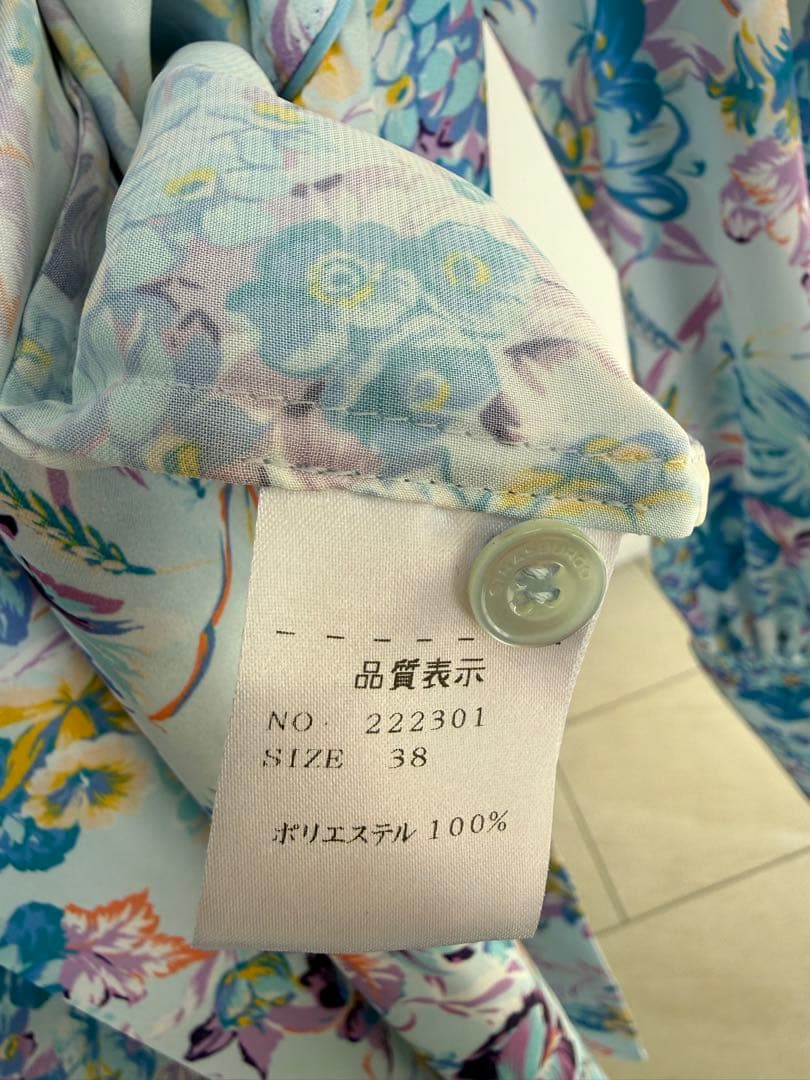 STRASBURGO 花柄リボン付き長袖シャツ