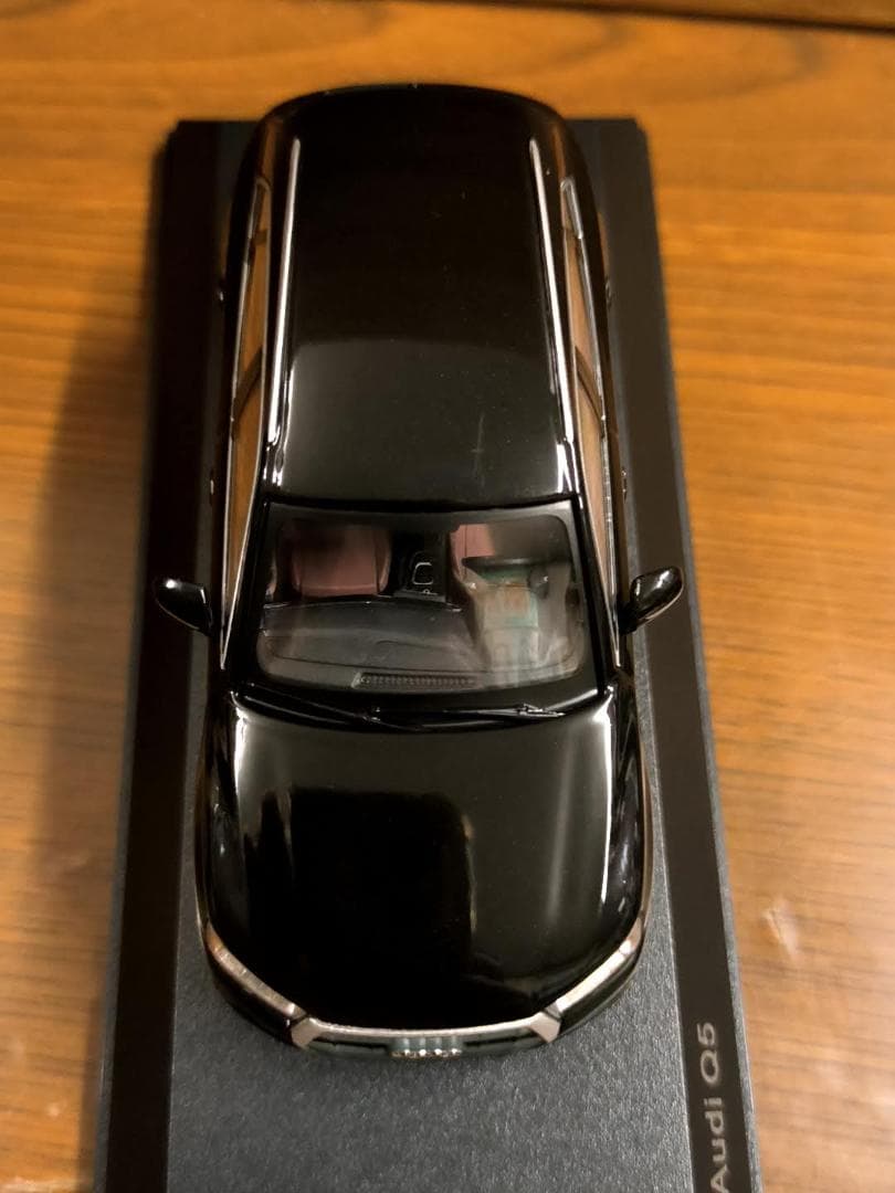 アウディ特注 Audi collection 1/43 Audi Q5ミニカー