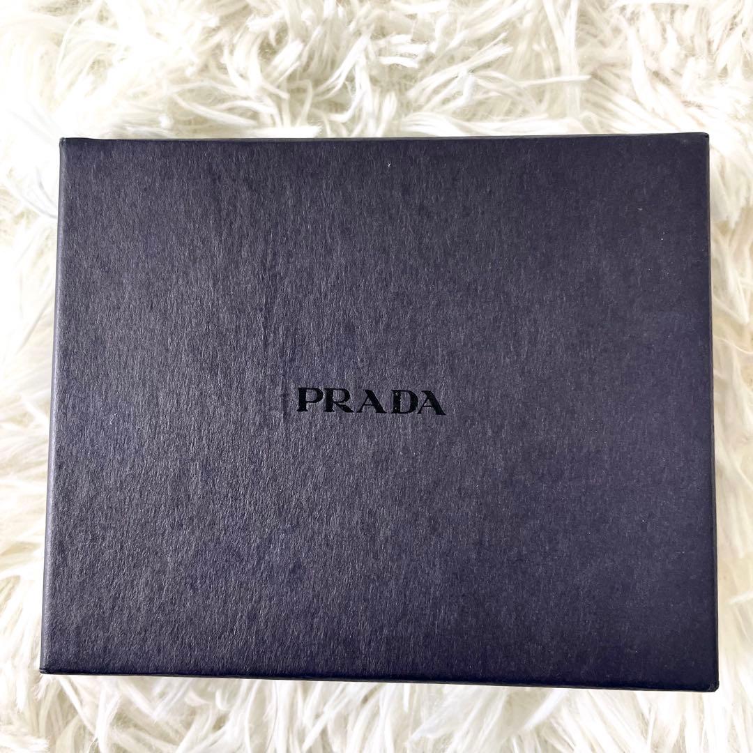 プラダ　PRADA キーケース　ナイロン　ブラック　黒　三角ロゴ　三角プレート