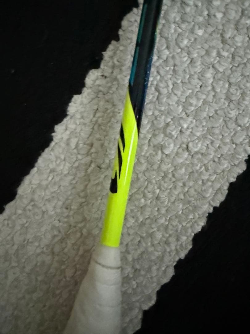 バドミントンラケット アストロクス77プロ