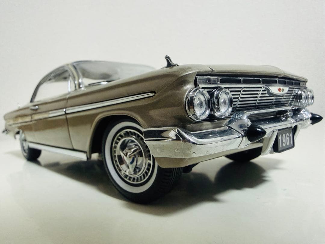 SSサンスター/'61 Chevyシボレー Impalaインパラ 1/18