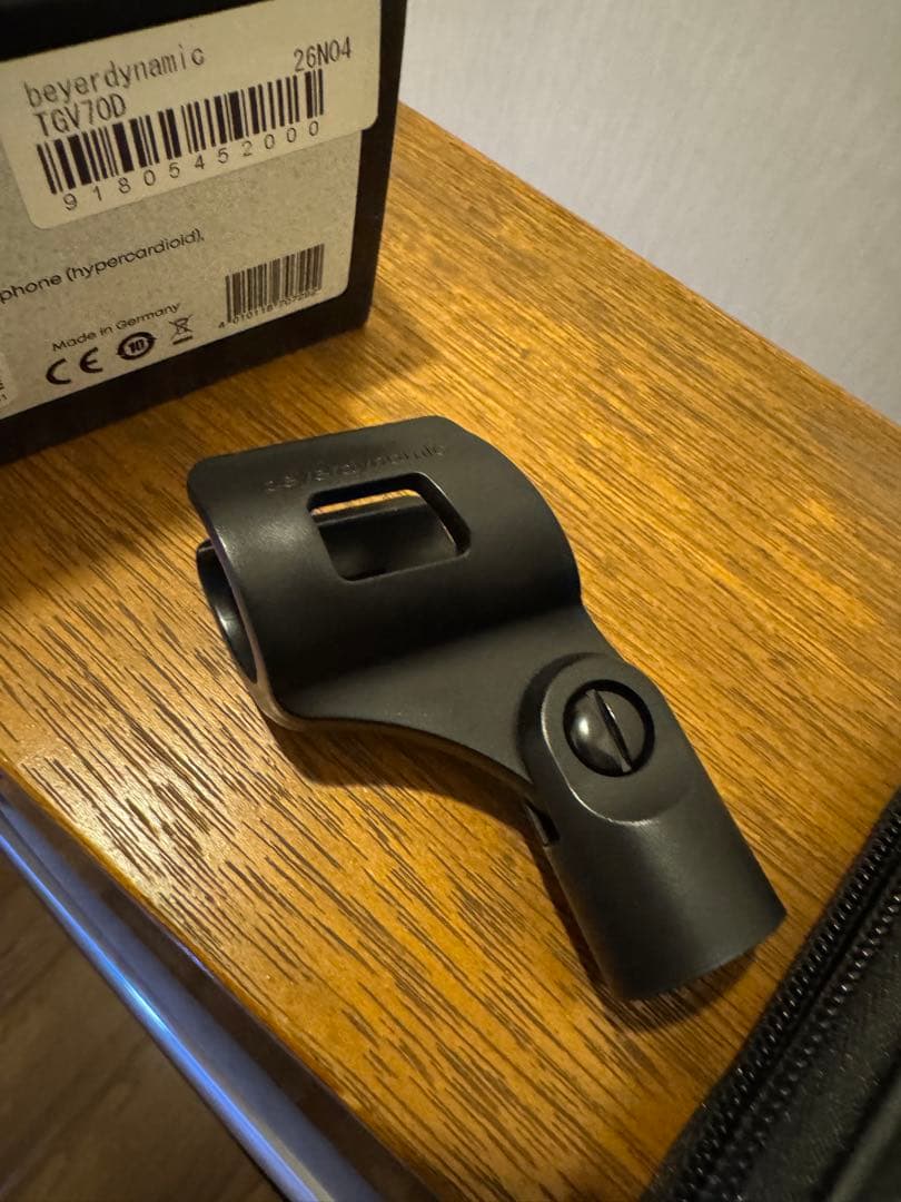 【訳ありです】beyerdynamic TG V70 マイクホルダー　箱付き