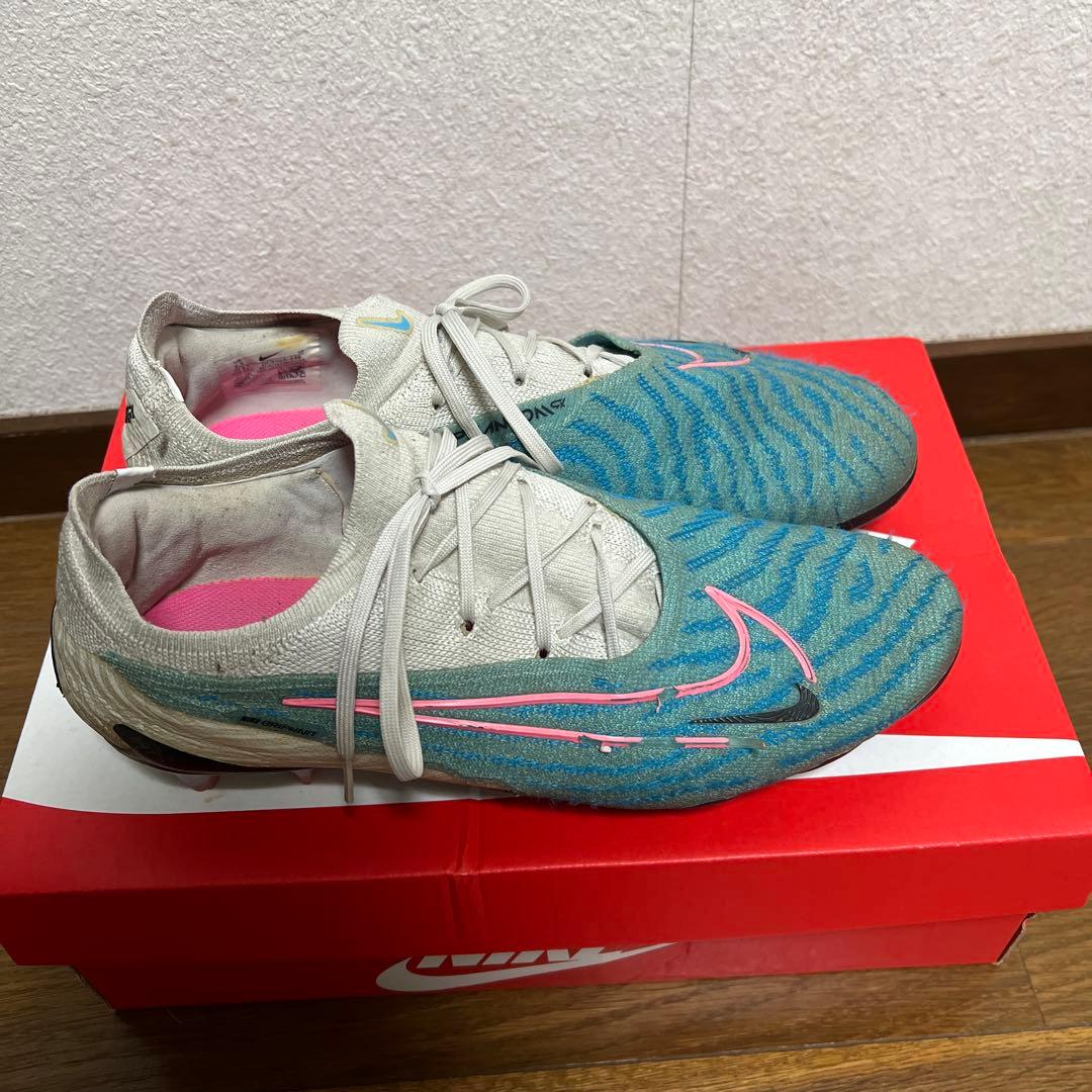 サッカースパイクNIKE ファントムGXエリート fg