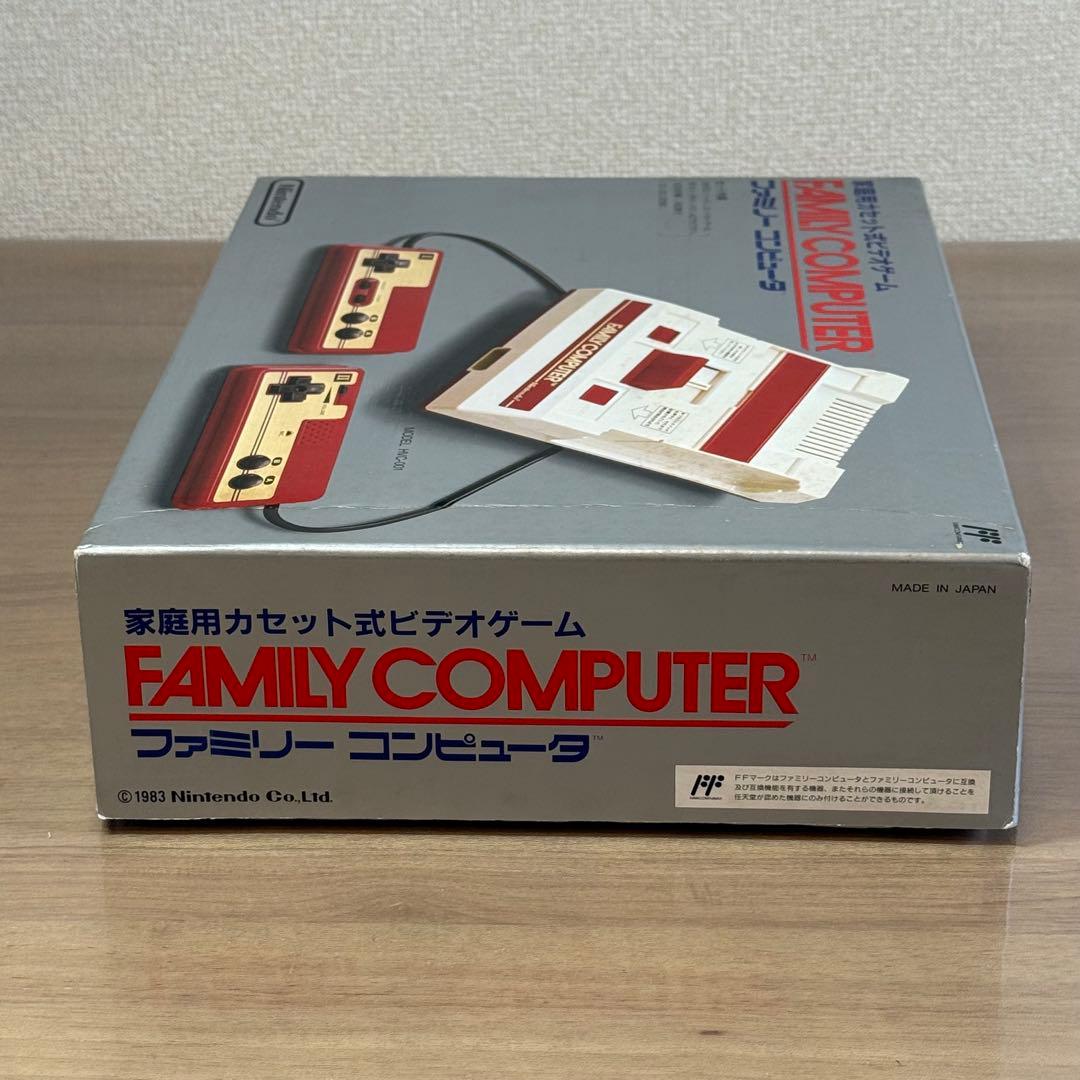6-216【新品未開封】任天堂 初代 ファミリーコンピュータ HVC-001