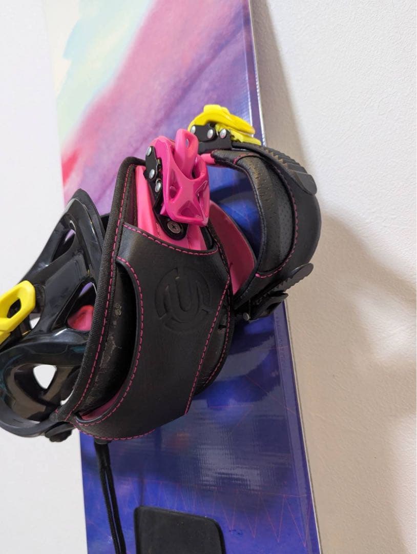美品 シークレットガーデン 145cm スノーボード canvasビンディング