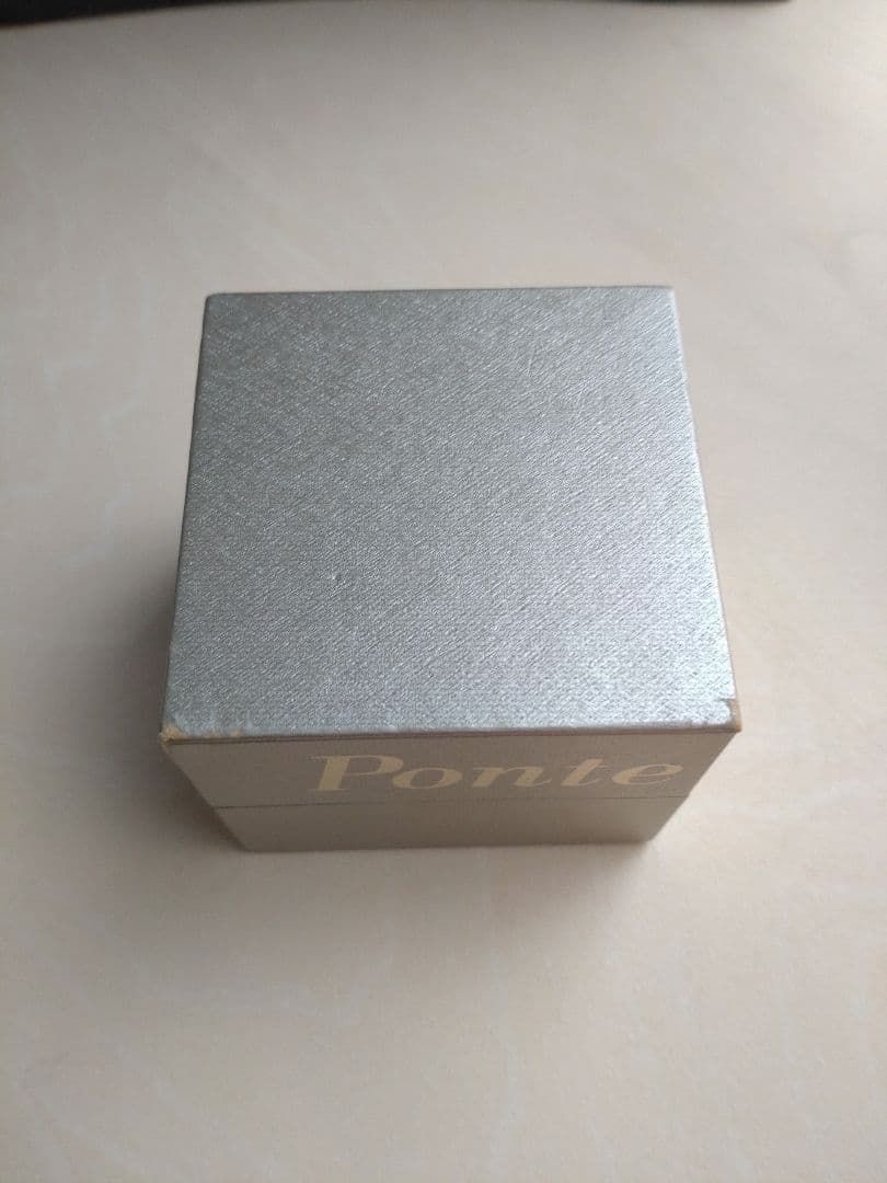 ポンテヴェキオ　Diamond付K10WGピアス　片耳　保証書付