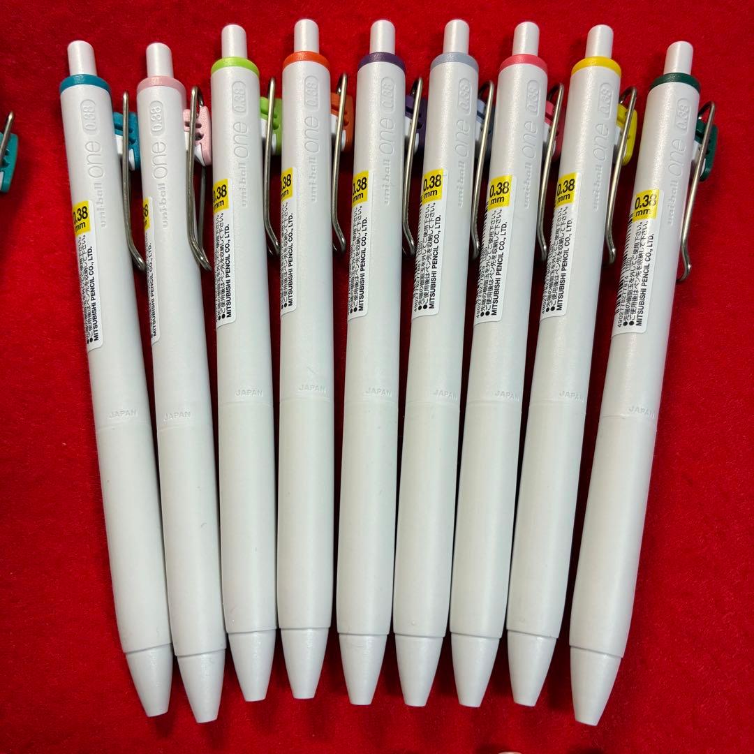 【美品‼️】 【限定色30本】ユニボールワン 限定色30本