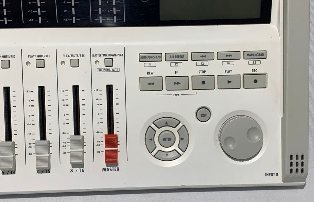 ZOOM R16 MTR マルチトラックレコーダー