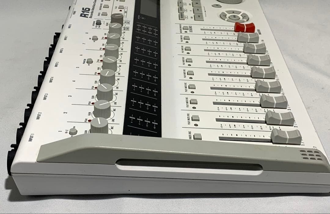 ZOOM R16 MTR マルチトラックレコーダー