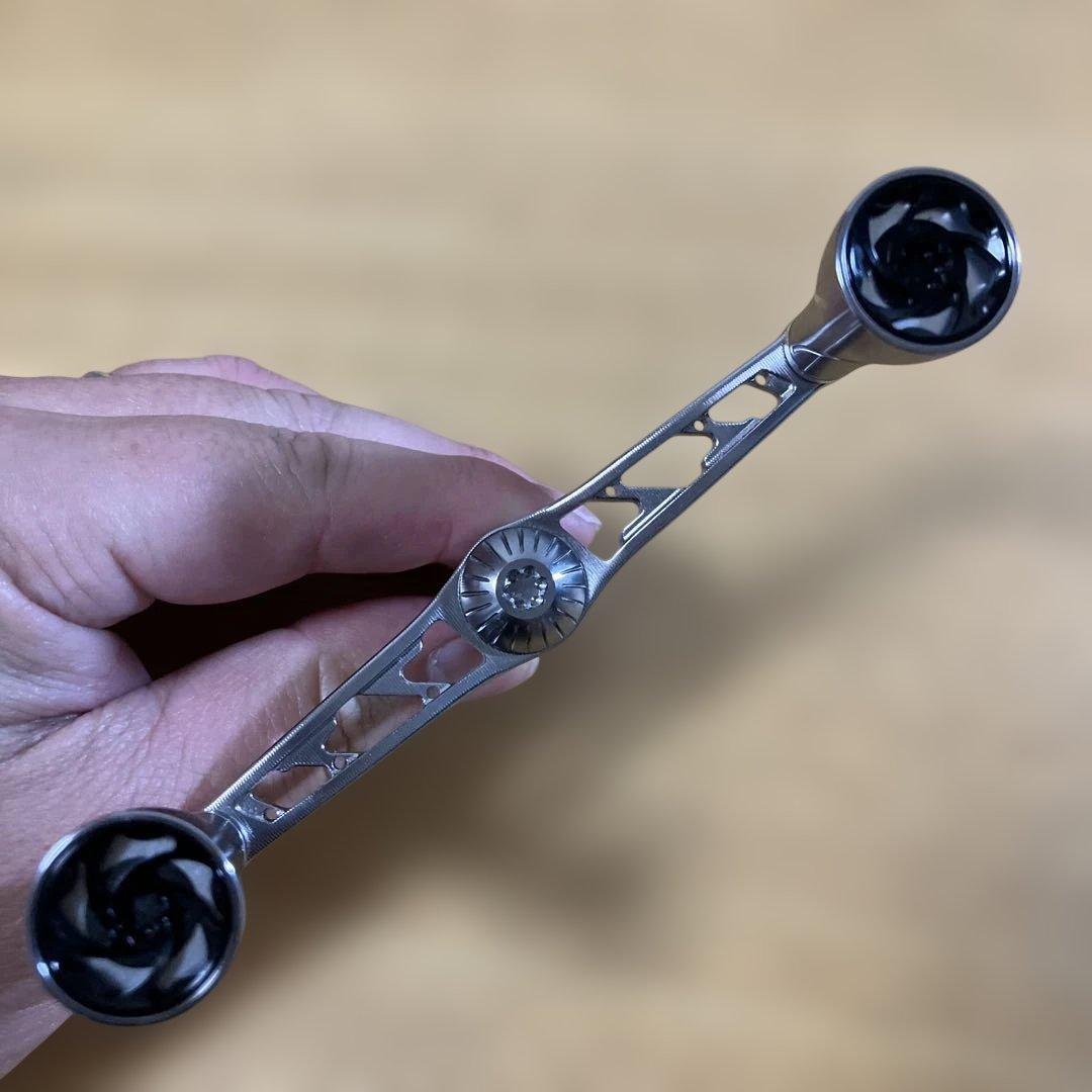 美品　ダイワ用　ゴメクサス　チタン　ダブルハンドル　スタンド　セット