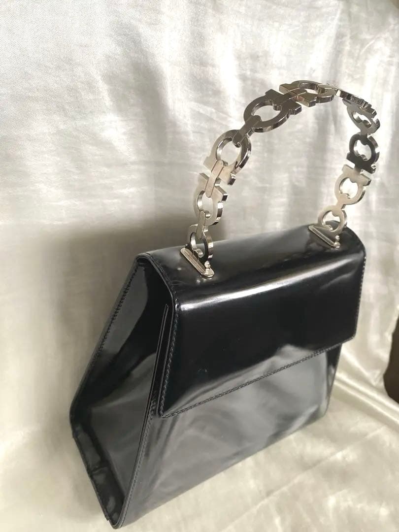 【専用】FERRAGAMO（フェラガモ）パーティーハンドバックメタルハンドル