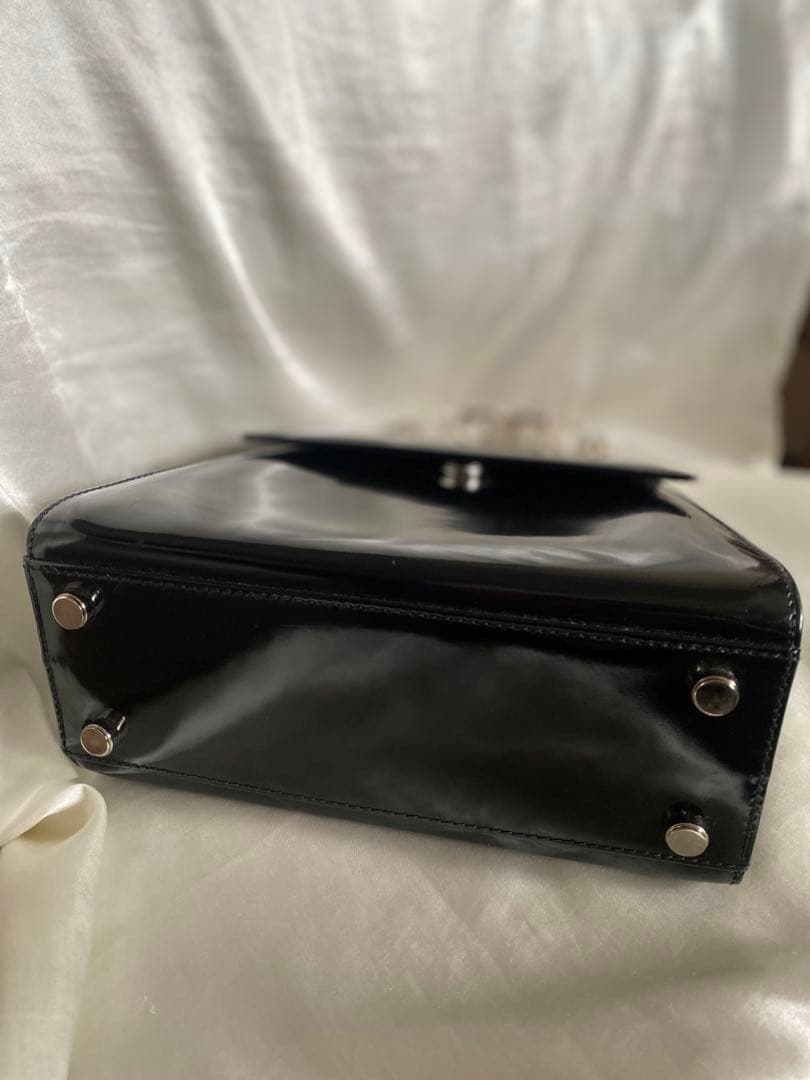 【専用】FERRAGAMO（フェラガモ）パーティーハンドバックメタルハンドル