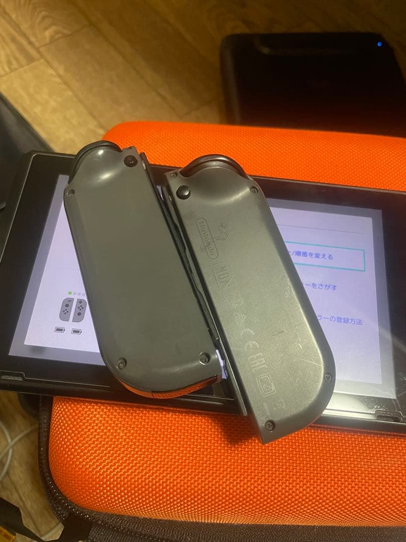 Nintendo switch本体＋Joy-Con
