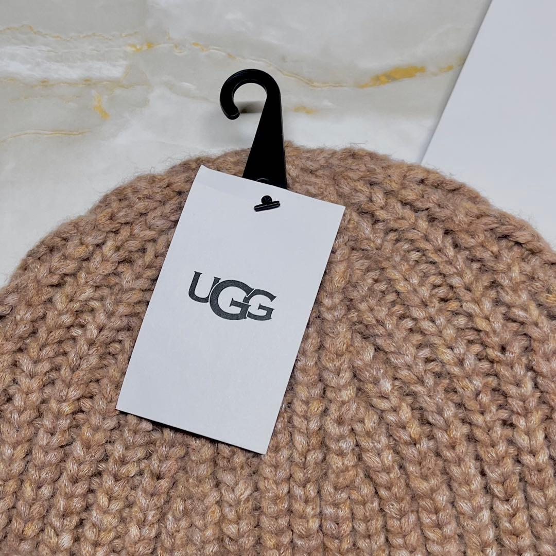 【新品未使用】UGG ニット帽 ビーニー　キャメル　02