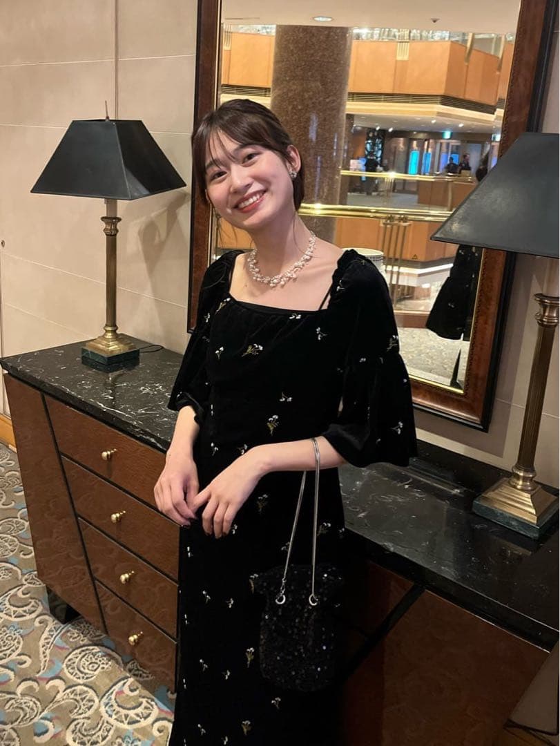 Kastane velour bell sleeve dress Oサイズ