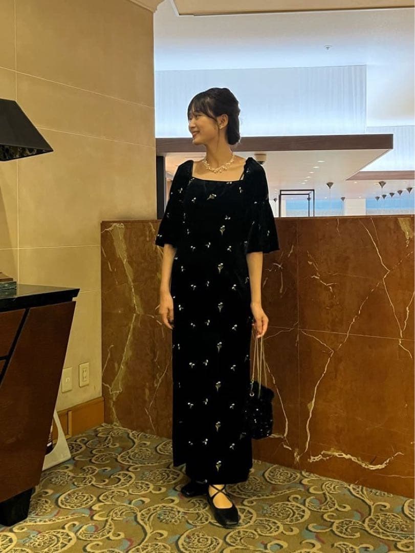 Kastane velour bell sleeve dress Oサイズ