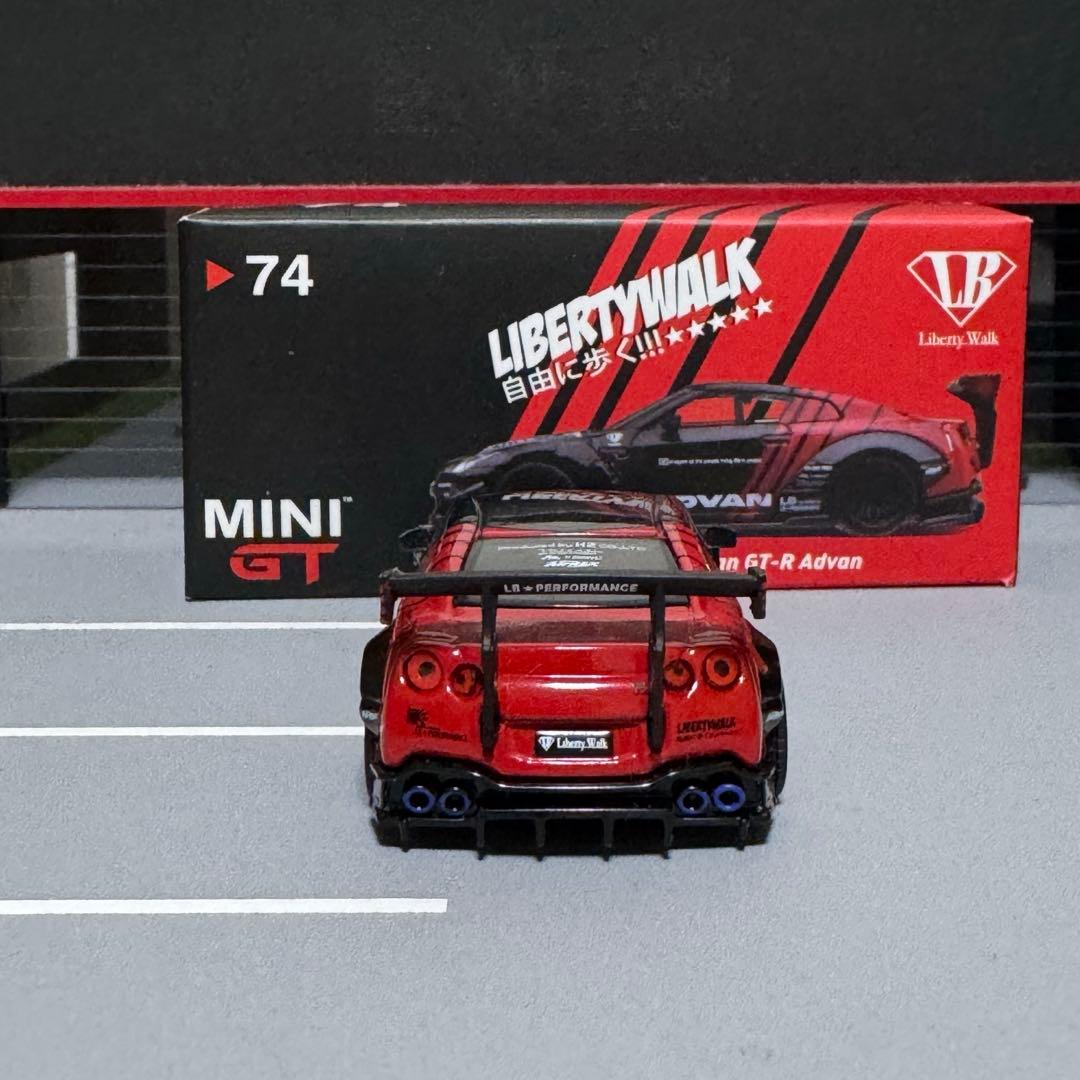 ミニカー minigt lbwk gtr35 Advan