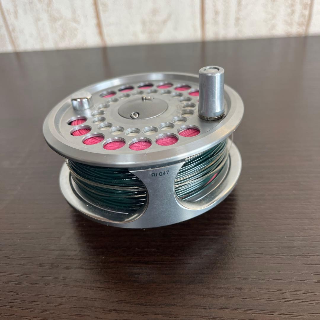 SHIMANO FREESTONE FV 7 フィッシングリール　美品
