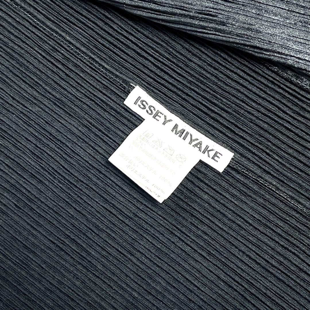 ISSEY MIYAKE イッセイミヤケ　プリーツジャケット　ブラック