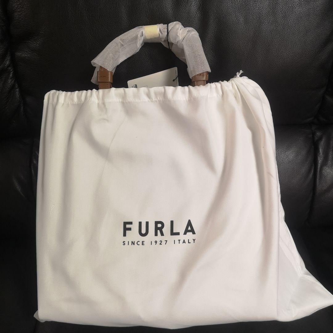 FURLA ホワイト トートバッグ