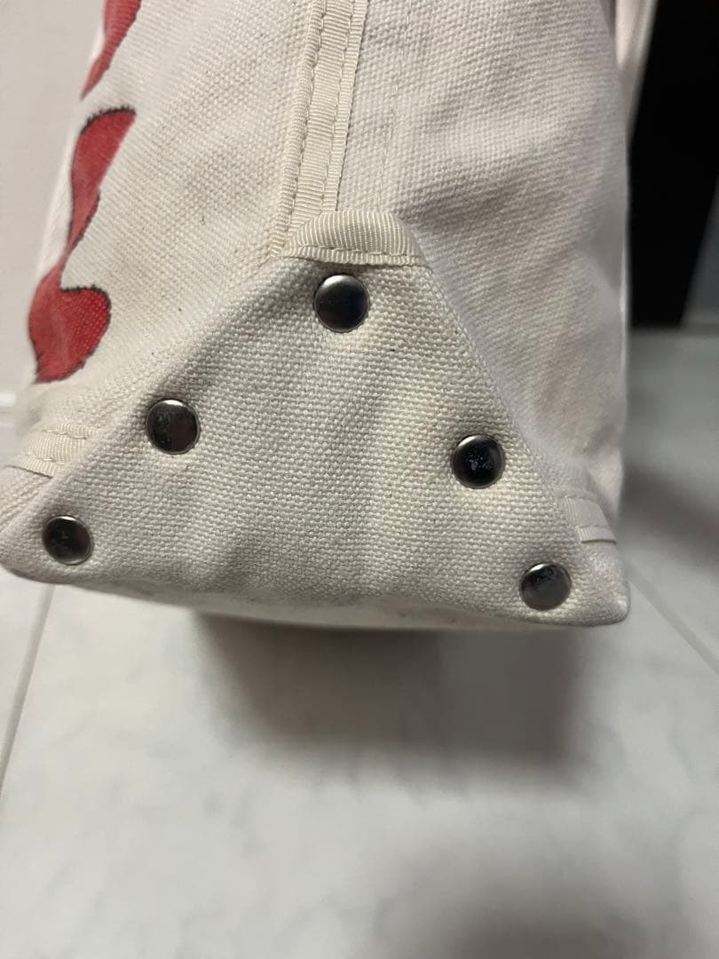 ヒューマンメイド×KAWSトートバッグ　オフホワイト