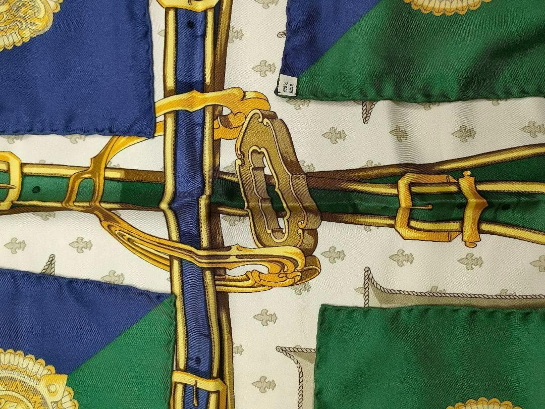SELLES A HOUSSE カバーへの腰かけ カレ90　エルメス　シルク