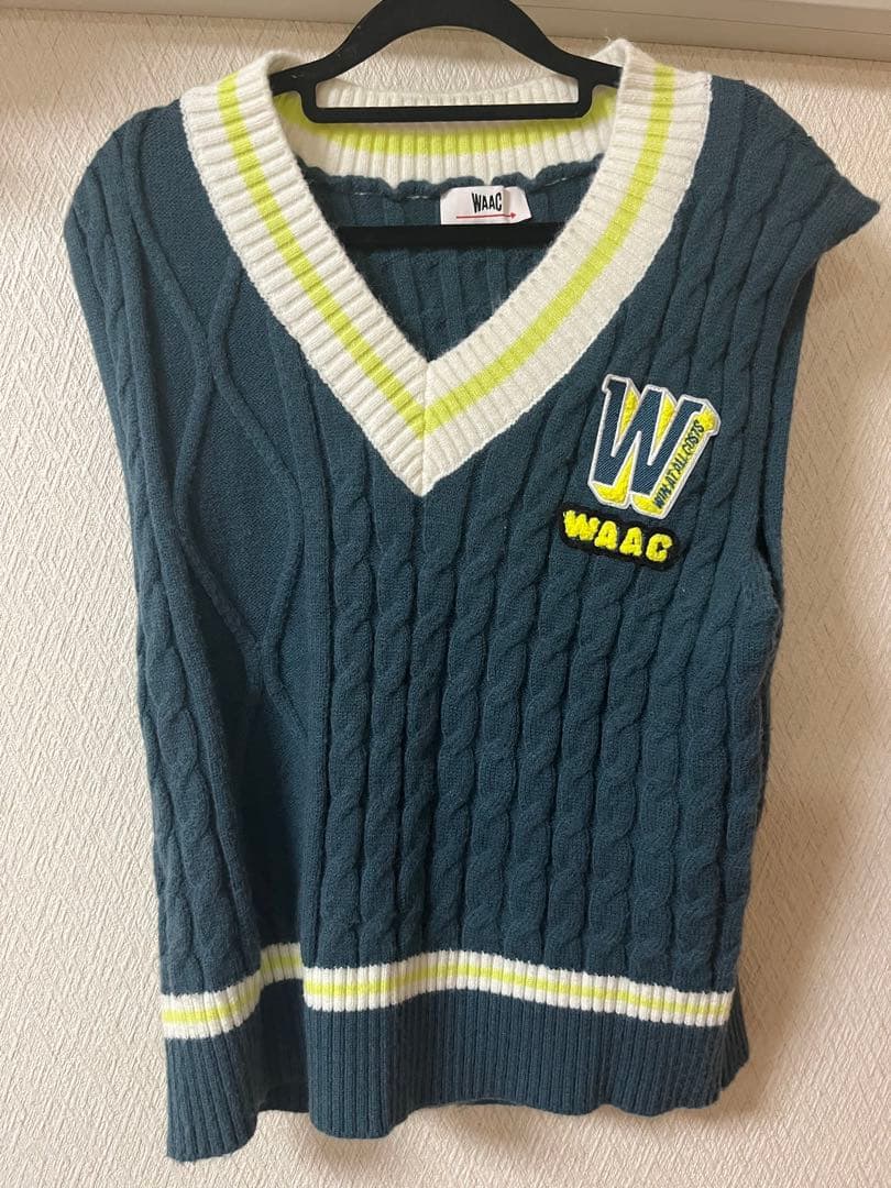 WAAC ダークグリーン Vネック ベスト M