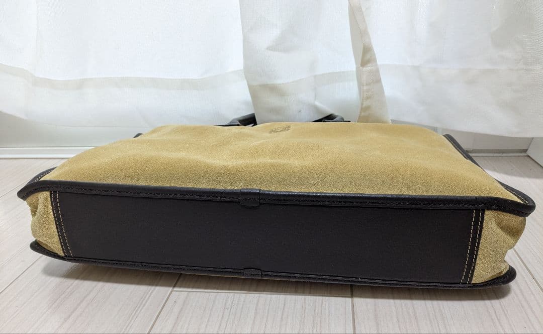【美品】LOEWE ロエベ ビジネスバッグ アナグラム スエード ベージュ A4