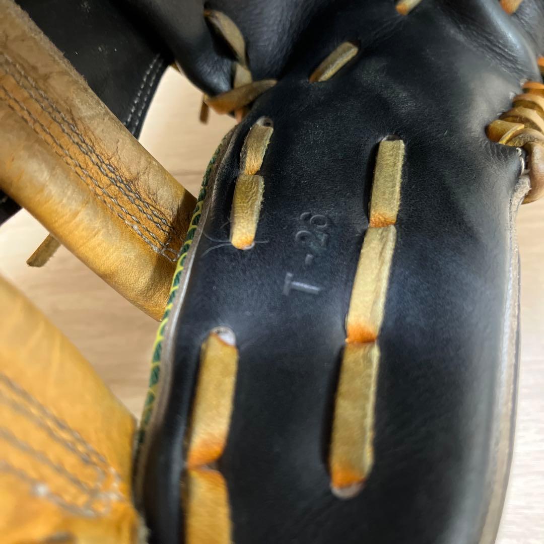 阪神タイガース　歳内　実使用　グローブ