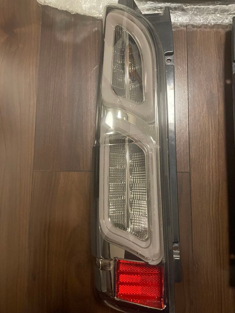 ハイエース LEDテール LEDベンチュリーテール ファイバー式ストップランプ