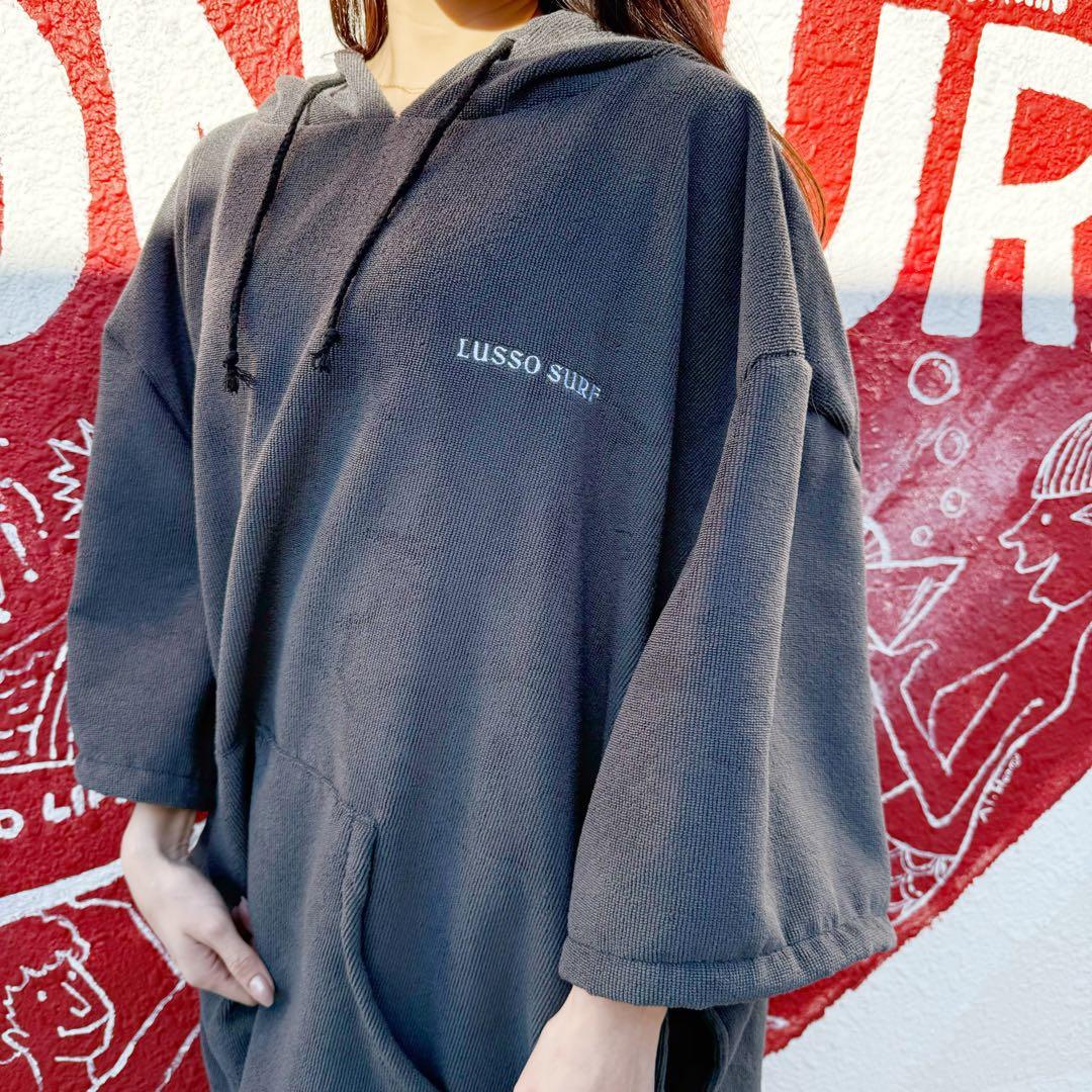 秋に便利　LUSSO SURF お着替えポンチョ　グレー⭐︎送料込み