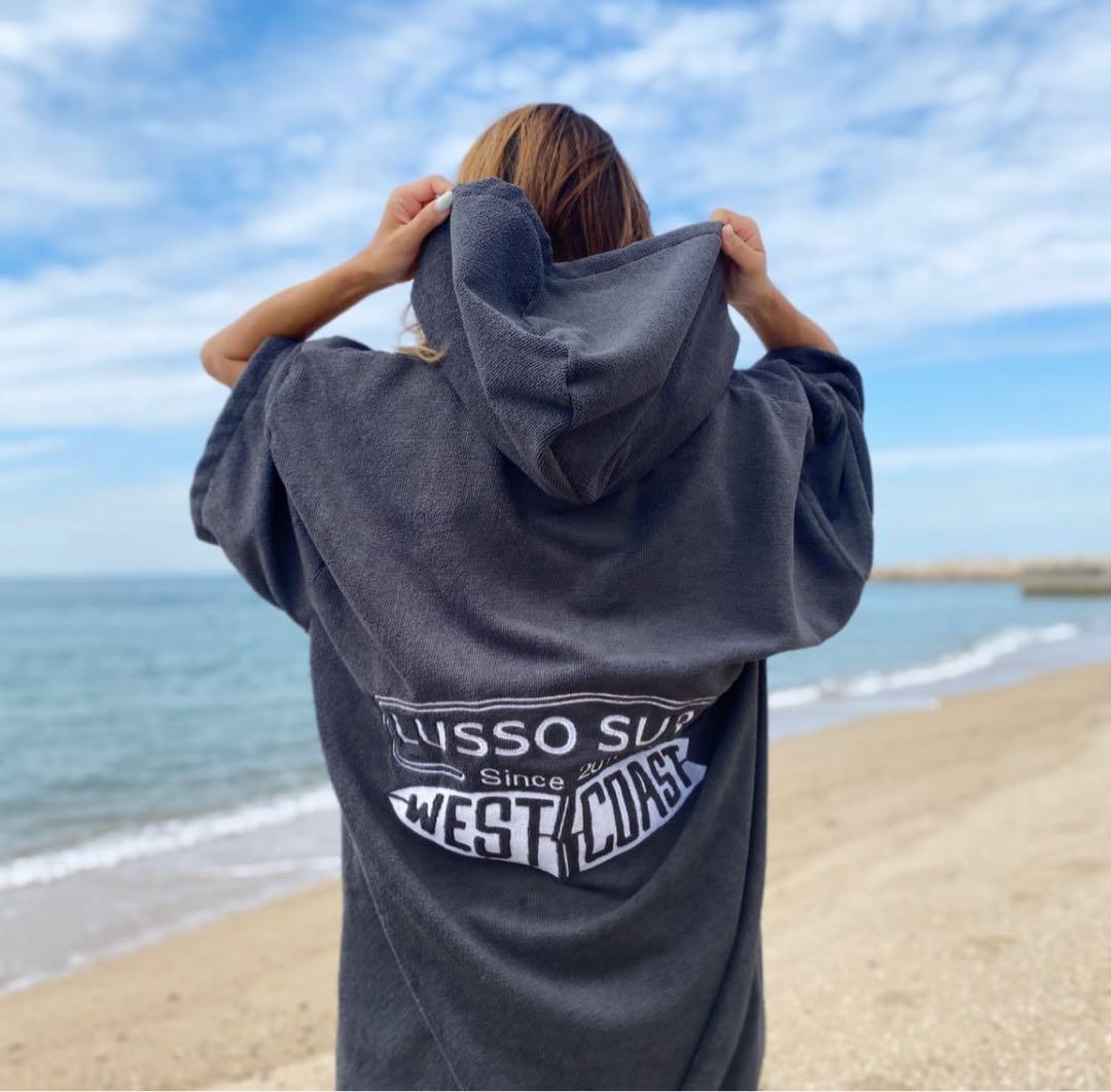 秋に便利　LUSSO SURF お着替えポンチョ　グレー⭐︎送料込み