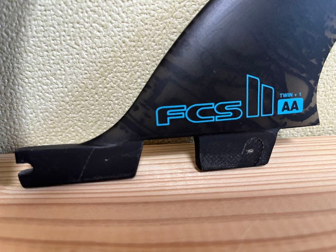 AIPA FCS II サーフボード　フィン