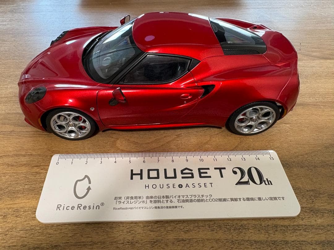 美品　AUTOart1/18 アルファロメオ 4c